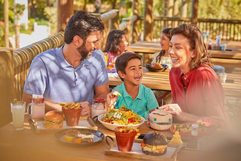 Family sharing nachos at Wavehouse